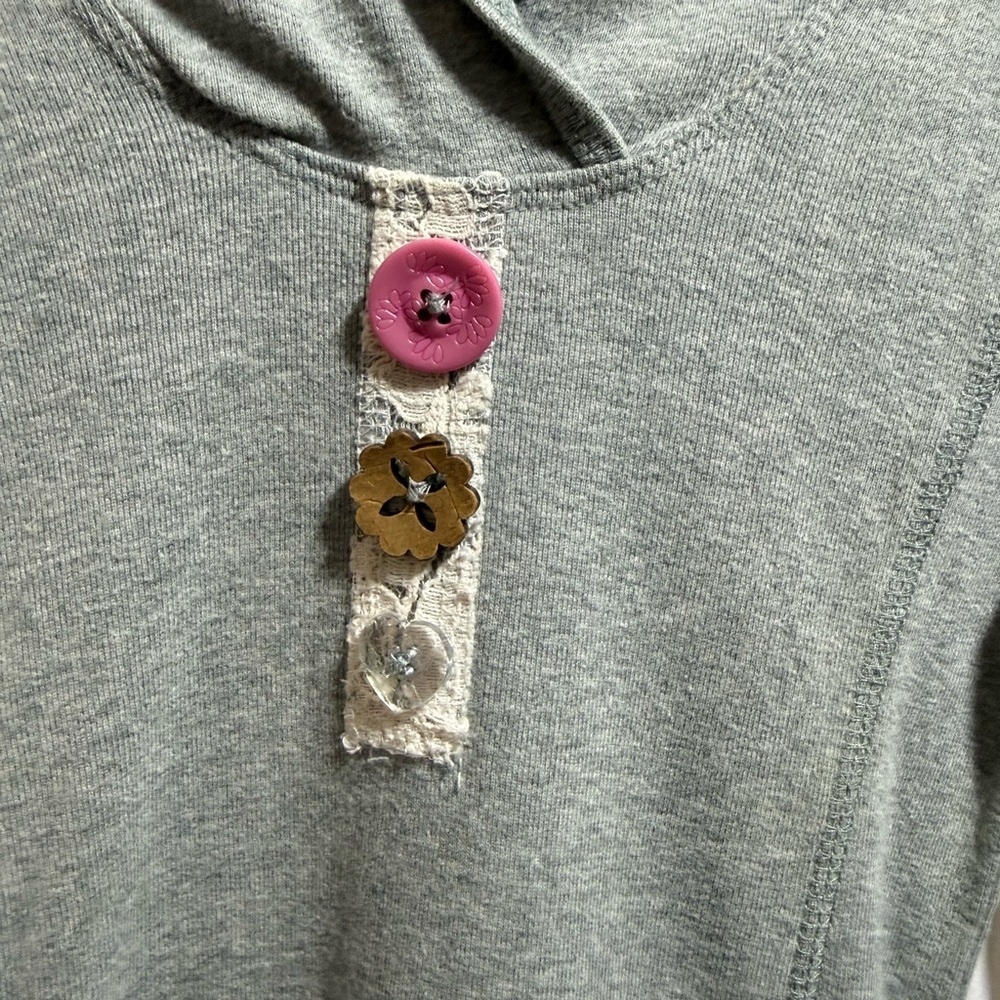 Naartjie Girls' Gray Lace-Trim Hoodie Dress with Buttons Boho Cottagecore - Picture 3 of 5
